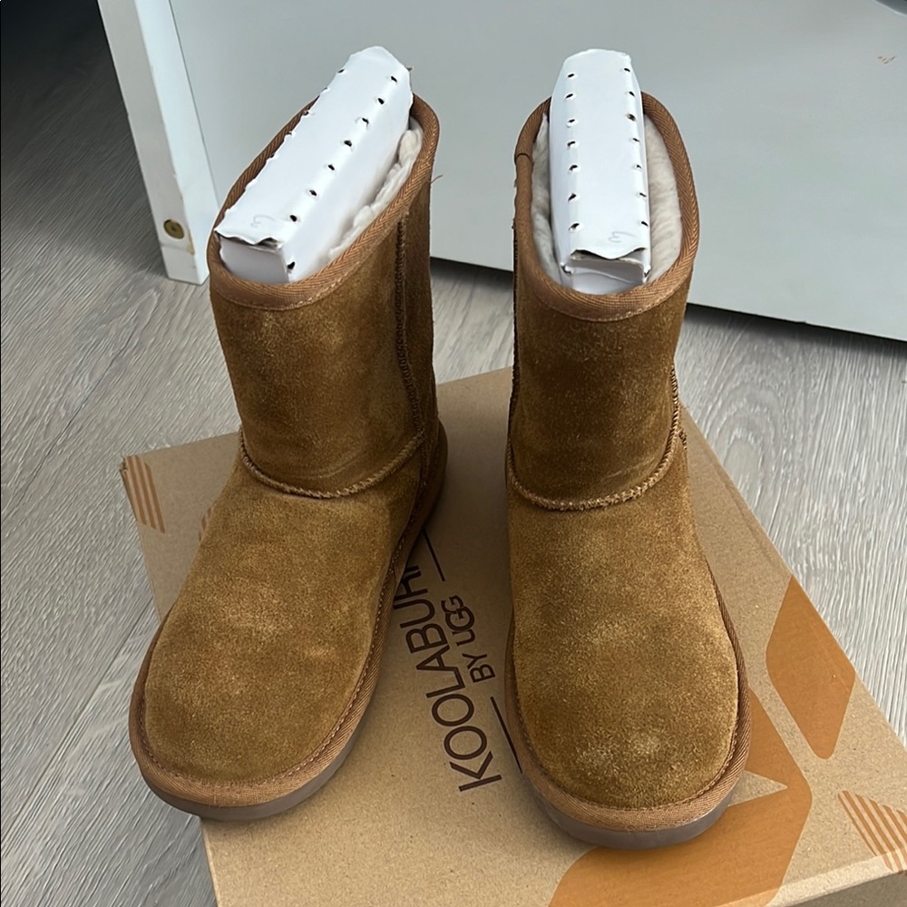 Koolaburra by UGG Brown Suede Boots